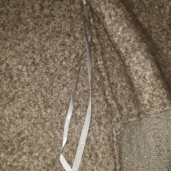 Athleta - Picture 6 of 9